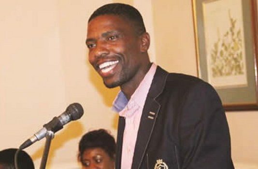 LATEST: Zanu PF MP Dexter Nduna pulls a sh0cker at Mnangagwa’s rally