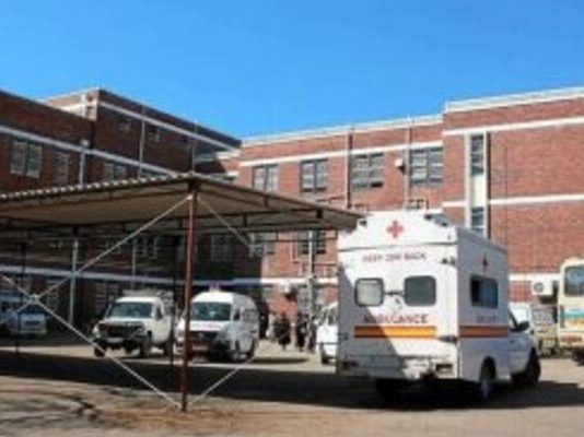 Unidentified Visitor: Tall dark ‘alien’ with 4 fingers on each hand causes a stir at Mpilo Hospital