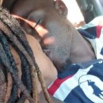kissing-romance-car