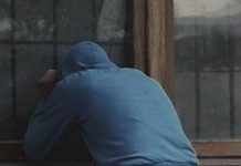 He used to mɑsturbɑte while peeping through window: Man breaks into bathroom, rɑpes cousin’s wife