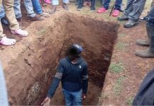 SH0CKING: Man buried with his bicycle, tool box, 2 radio sets, cellphone, clothes and blankets