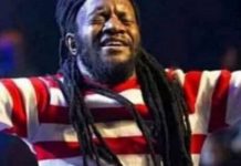 Mayhem in Chitungwiza: Winky D pelted and dragged off stage while performing Ibotso (WATCH VIDEO)