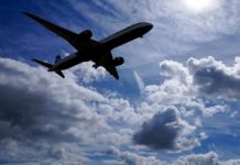 One dead, 104 injured as plane hits severe turbulence