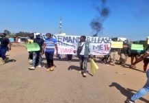 JOB SIKHALA SAGA: Mayhem erupts in Chitungwiza as angry residents breathe fire (PICS)