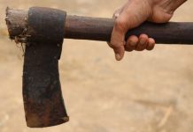 Hubby storms bedroom at midnight armed with an axe, threatens to axe wife over affair with policeman