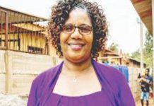 Total chaos as popular apostle bashes congregant for leaving her church