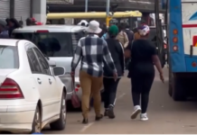 Harare CBD theft caught on camera: 3 women employ ‘chadonha’ trickery, steal US$267 from woman