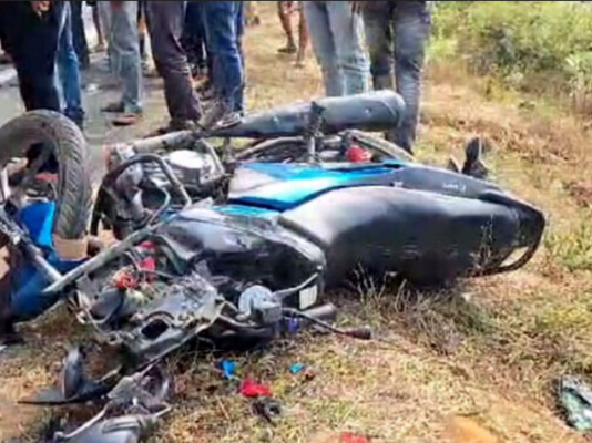 Rare tragedy unfolds: 2 bikers killed as motorbikes collide head-on