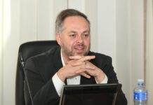 New SA Home Affairs Minister Leon Schreiber delivers sweet news to Zimbabweans and other foreigners