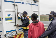South Africa’s massive door-to-door search for illegal foreigners leaves thousands of Zimbabweans living in fear