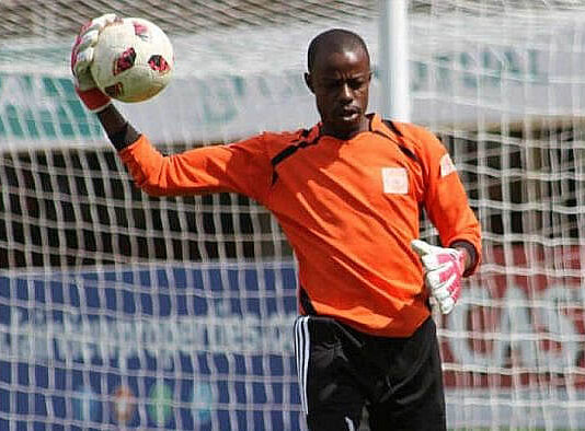 Former Masvingo United and TelOne FC goalkeeper Talent Sande collapses and dies