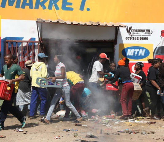 Boko Haram wreaks havoc in South Africa, all foreigners who run tuckshops, salons, taxis, etc, pay them R700 every month