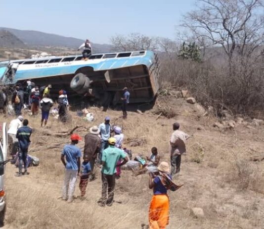 4 killed, others feared dead in mushikashika, Toyota Sprinter, Nissan UD lorry and Mwayera bus accidents