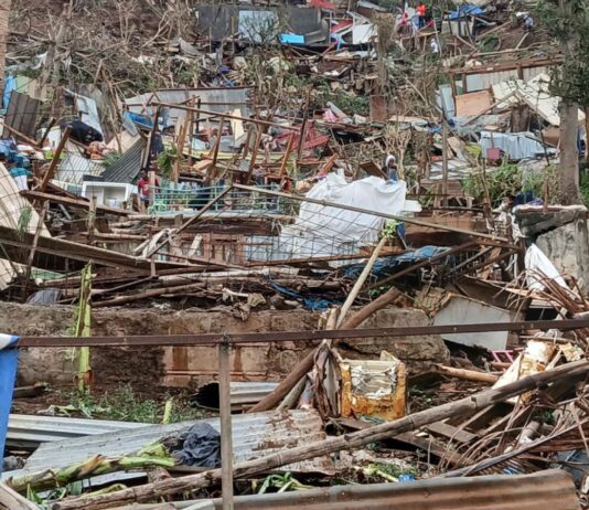 Worst storm in 90 years: 1000 people feared dead as Cyclone Chido wrecks havoc…. Heavy rainfall and thunderstorm to hit Zimbabwe from today (PICS)