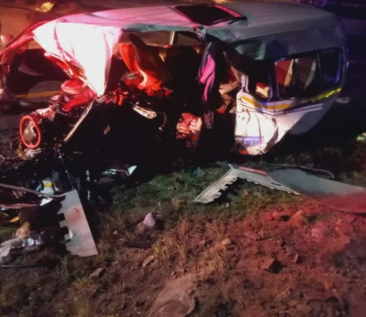 Notorious accident blackspot kills 2 more along Masvingo road, 4 others killed in Kombi and Haulage Truck head-on crash