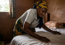 2 naughty men take turns to have lula lula with a 94-year-old gogo