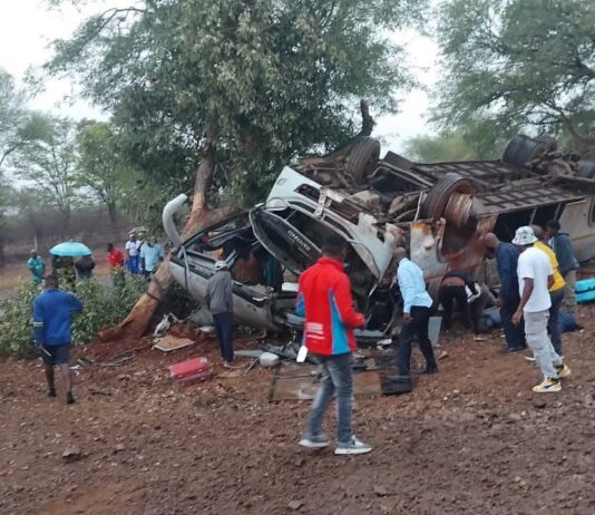 Munenzva bus accident kills 4 people, leaves 13 others injured along Masvingo road