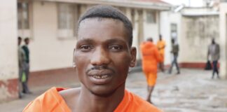 Prisoner serving 38 years for rape and robbery stabs prison guard in the eye, handcuffs him and steals his uniform (VIDEO)