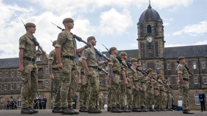 british-armed-forces-soldiers-military-personnel