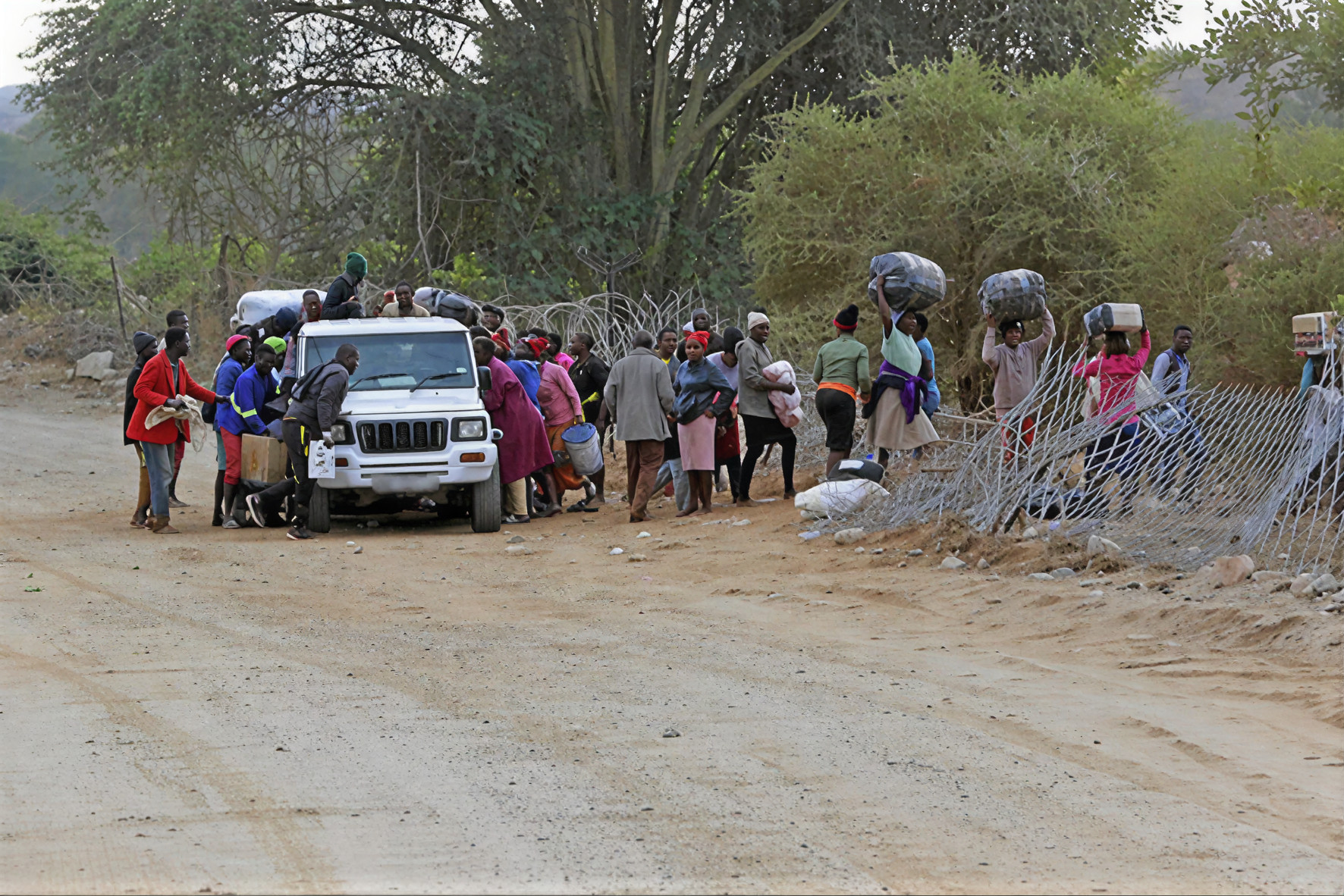 Beitbridge – Immigration authorities at Beitbridge Border Post processed a staggering 437,372 travellers and apprehended 3,640 individuals for violating immigration laws during the peak festive season in December. This surge in activity occurred as authorities intensified their efforts to curb illegal activities at the country's busiest port of entry. Figures released by the Department of