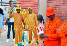 HOW THEY WERE SOLD OUT: Mike Chimombe and Moses Mpofu thoroughly beaten, caught using cellphones in Chikurubi prison