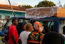 HIGHFIELD FUNERAL DRAMA: Angry mourners dump coffin at Machipisa Police Station, accuse ZRP of causing fatal accident (WATCH VIDEO)