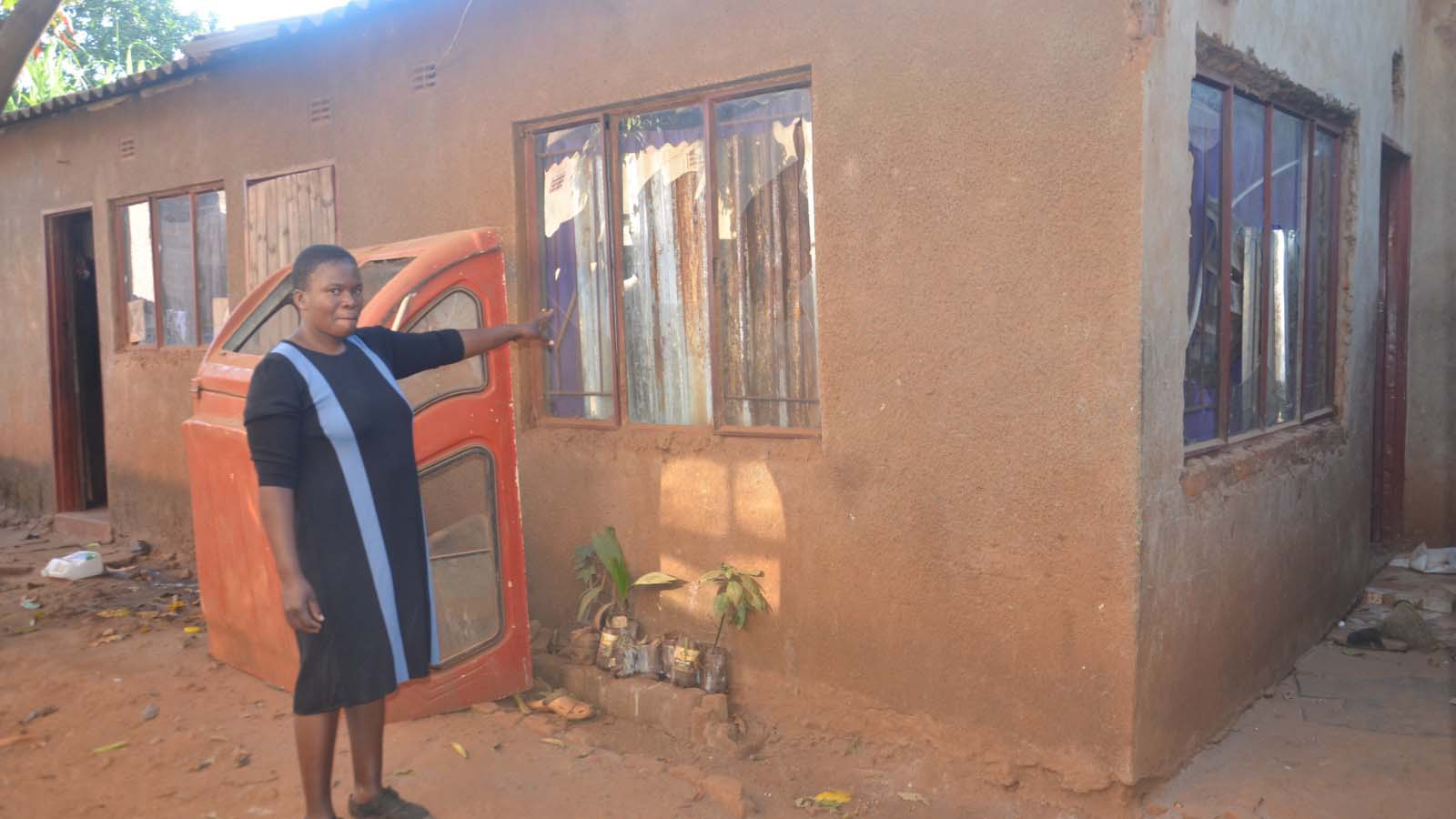 “We Suspect Witches, Goblins, or Ghosts!”: Harare gogo (95) and children now live in fear as stones ‘rain’ on their haunted house