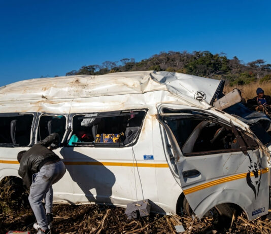 Another kombi accident kills 9 people after plunging into dam… ZRP officer impounds kombi, kills 7 in head-on accident