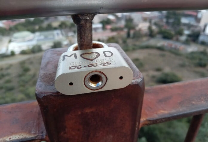 central locking system - runyoka - padlock