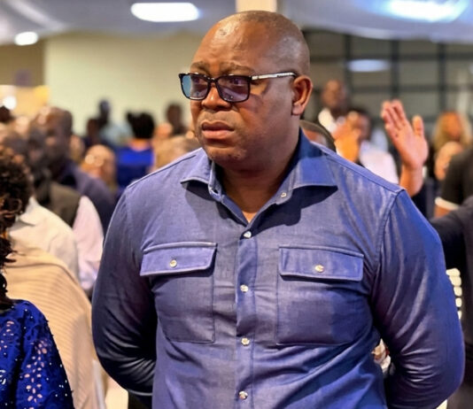 Former Cabinet Minister shot dead by state security as political turmoil turns deadly