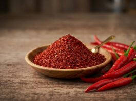 Veteran Murewa female thief splashes another woman’s eye with ground chilli pepper in toilet then steals cash from her