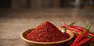 Veteran Murewa female thief splashes another woman’s eye with ground chilli pepper in toilet then steals cash from her
